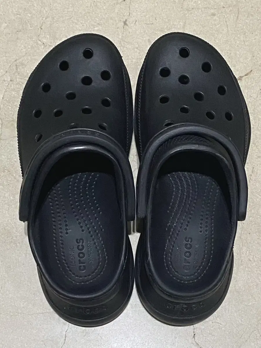 CROCS 크록스 클래식 베이 클로그 우먼 BLACK(블랙)